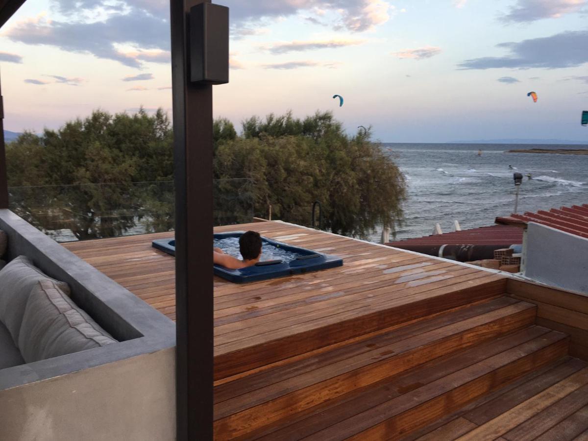 Windsurfing Seaside Apartment Artemida Exterior photo